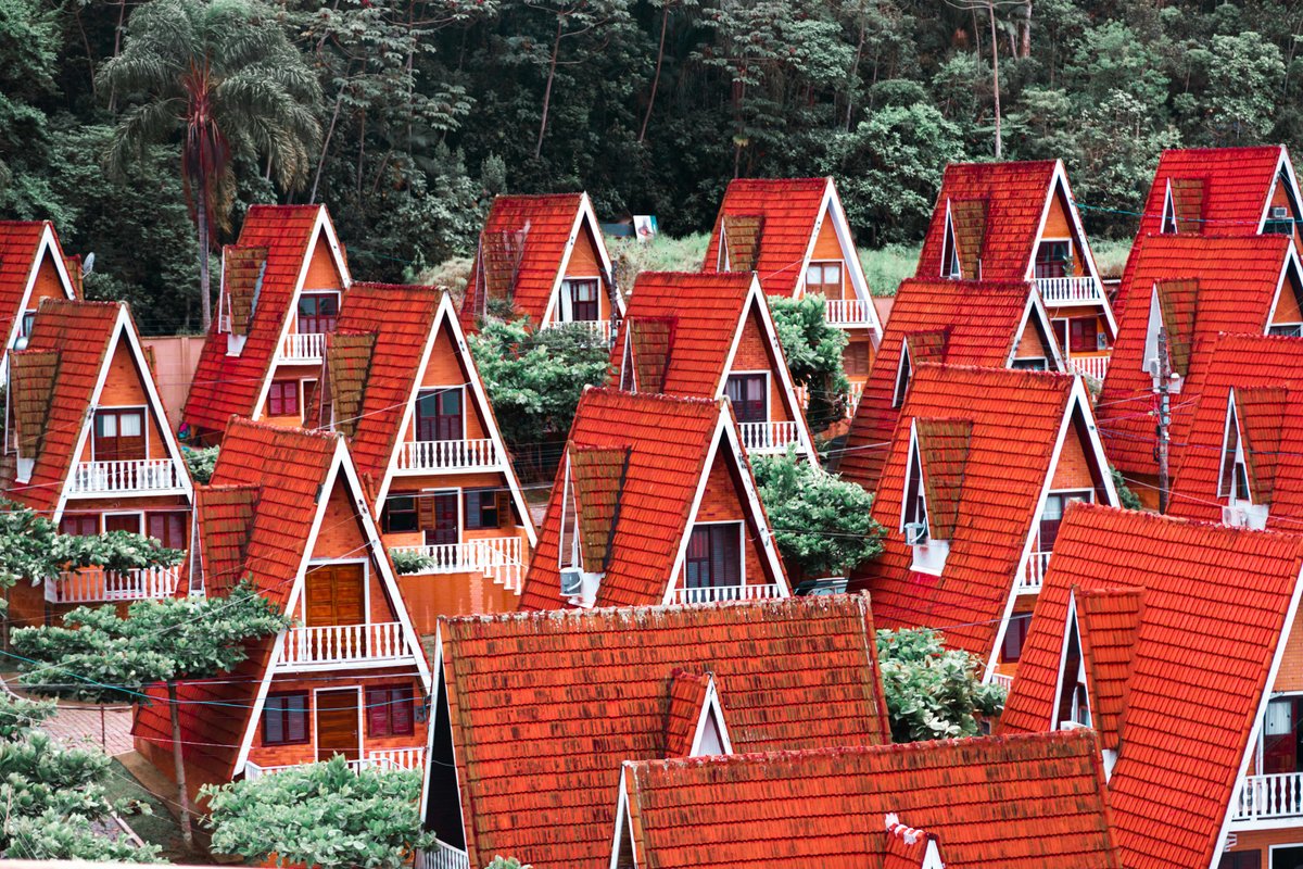 Airbnb vs VRBO: Best Platform for Branson Rentals